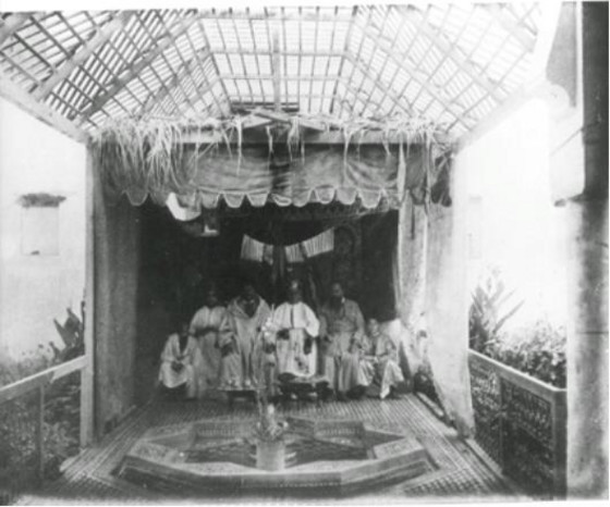 Famille juive dans sa Soucca - Fès 1905